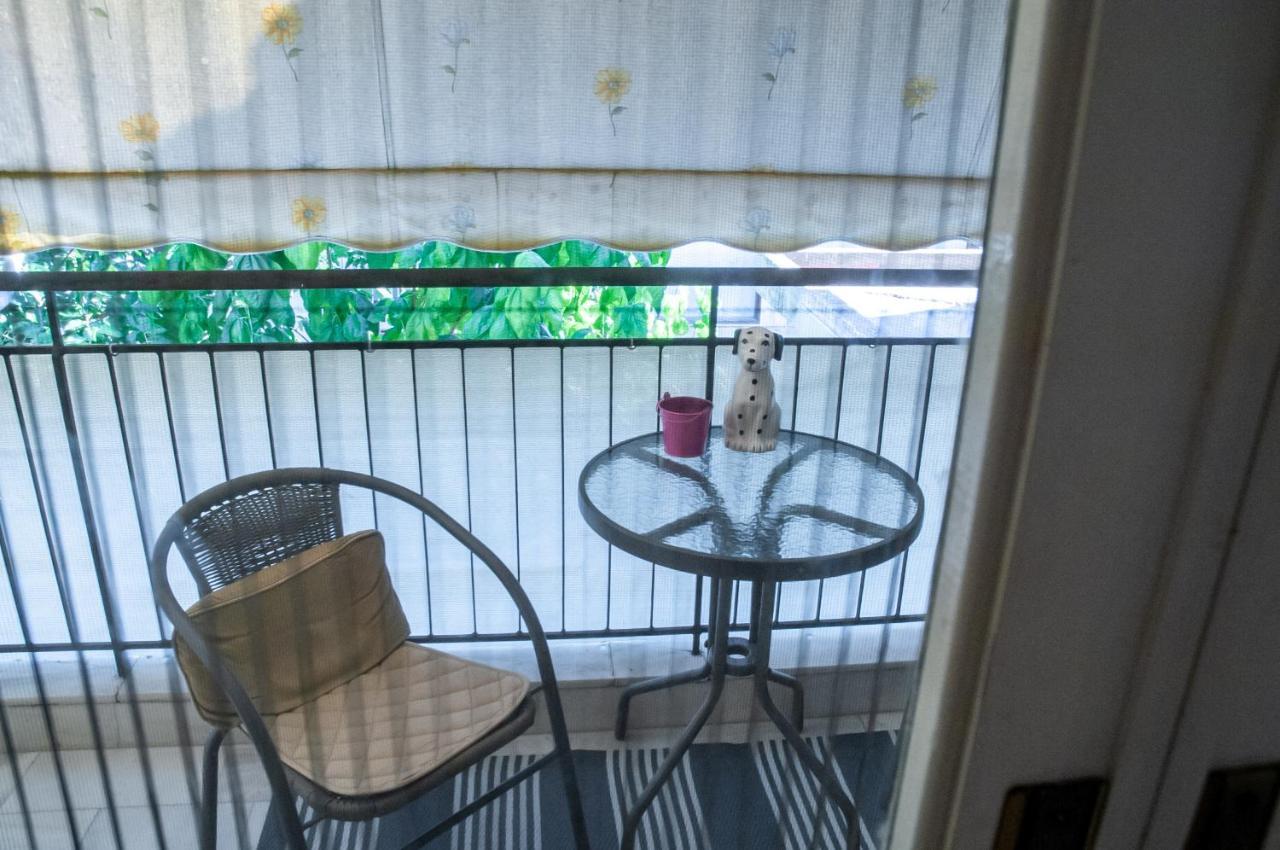 Mid Century Modern Apartment - Atelier Ancient Olympia ภายนอก รูปภาพ