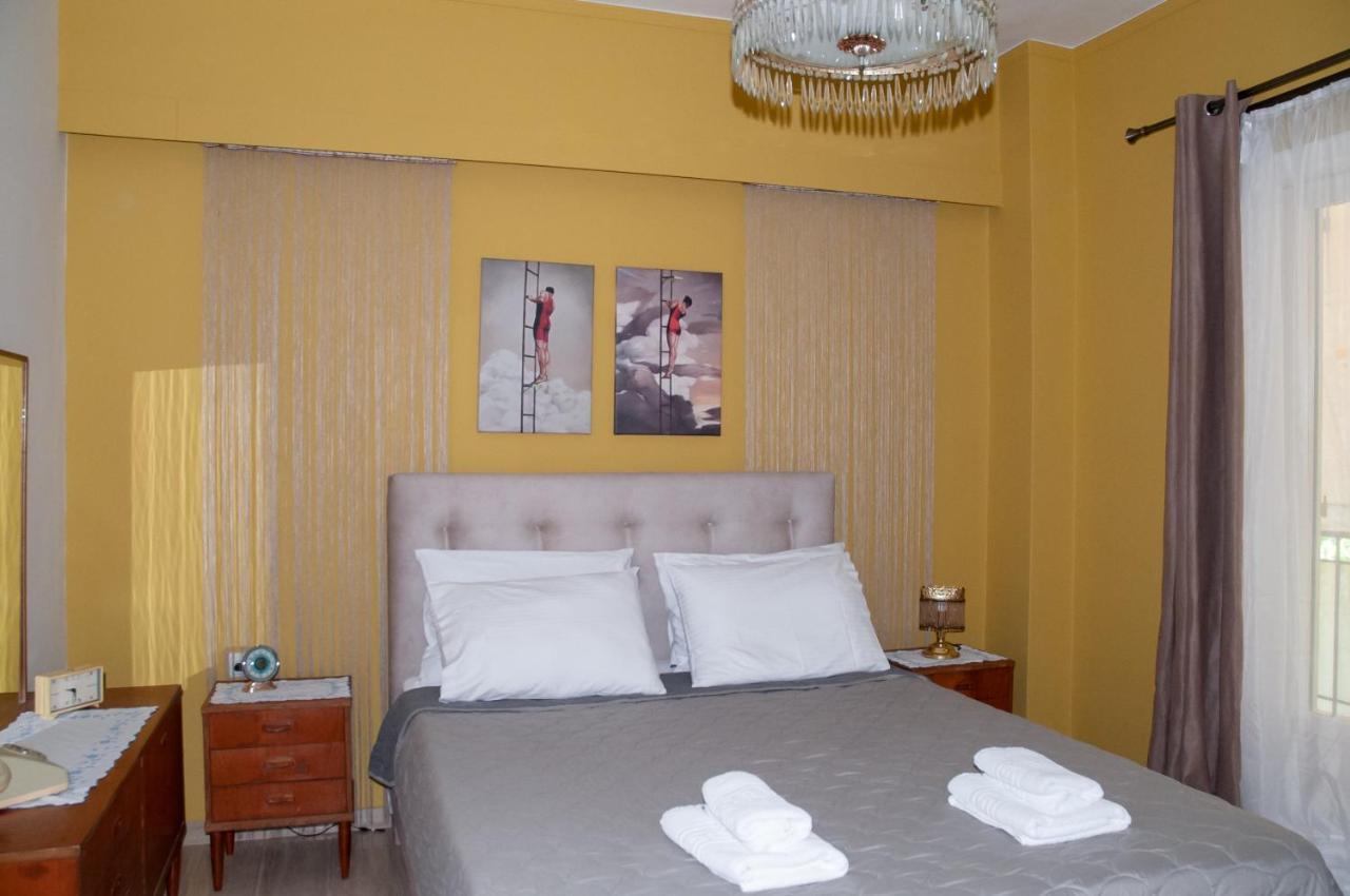 Mid Century Modern Apartment - Atelier Ancient Olympia ภายนอก รูปภาพ